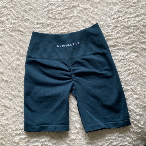 Alphalete amplify 6.5inch short - Picture 2 of 2